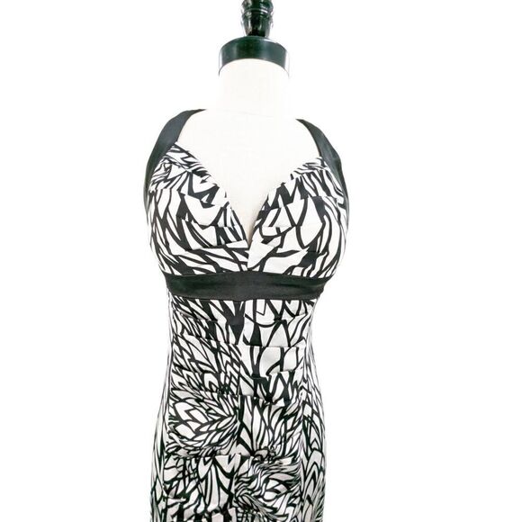 Morgan and Co Women's Boat Neckline Bodycon Open Back Dress Size Small - Picture 7 of 13